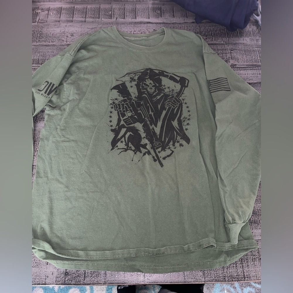 Men's Green Graphic Long Sleeve Shirt, P2P 24, XL